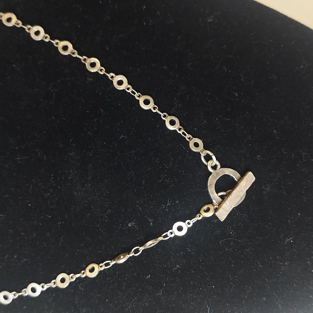 Silvertone 24" Toggle Necklace. - image 2